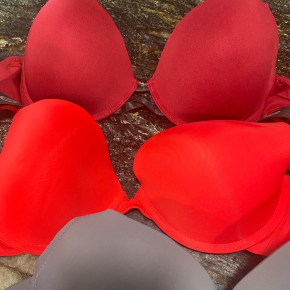 Bra Bundle 36D BeBe,Gloria Vanderbilt, Daisy Fuentes - Picture 4 of 5